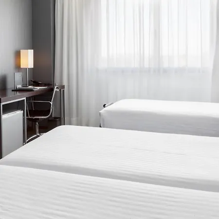 Ac Hotel Porto By Marriott מלון